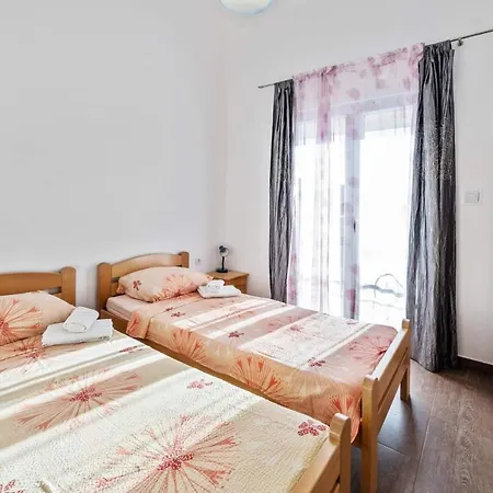 Seaside Family Friendly House With A Swimming Pool Razanj, - 19735 * 罗戈兹尼察