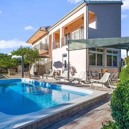 度假居 Seaside Family Friendly House With A Swimming Pool Razanj, - 19735 *