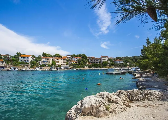 בית נופש Seaside Family Friendly House With A Swimming Pool Razanj, - 19735 *