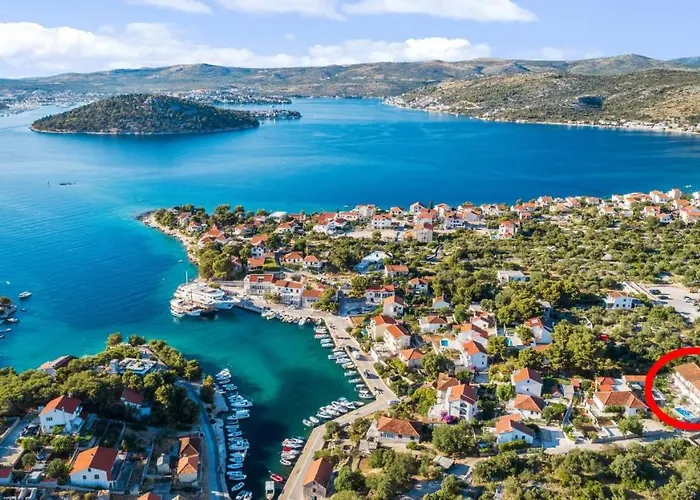 Seaside Family Friendly House With A Swimming Pool Razanj, - 19735 * רוגוזניצה