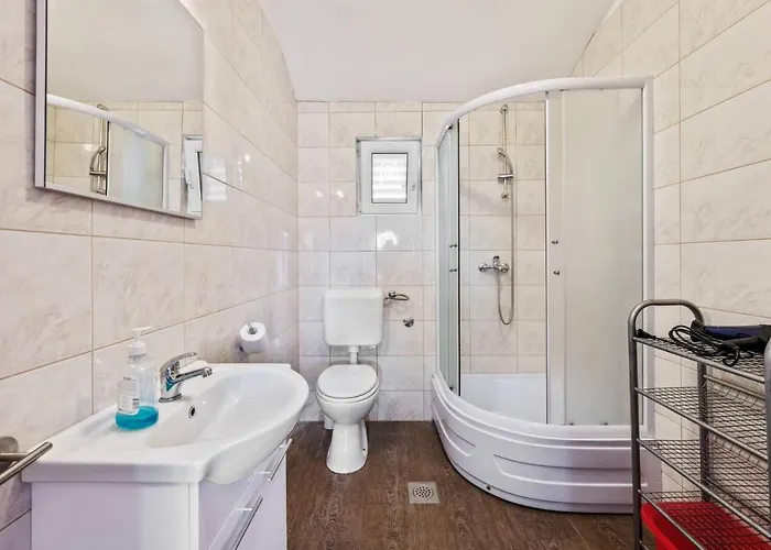 Seaside Family Friendly House With A Swimming Pool Razanj, - 19735 רוגוזניצה