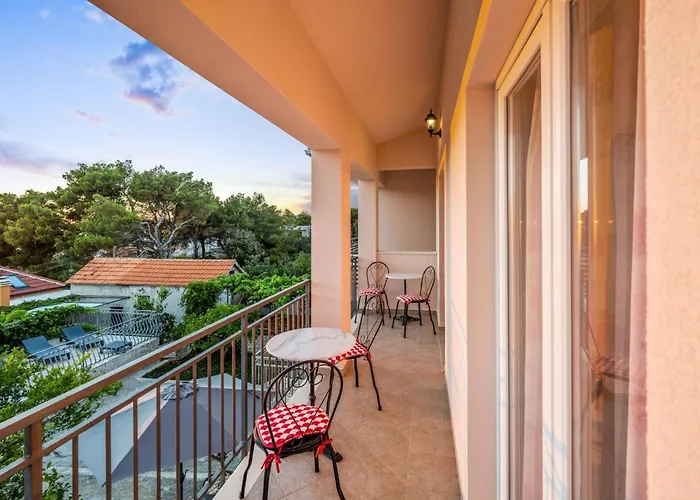 Seaside Family Friendly House With A Swimming Pool Razanj, - 19735 * רוגוזניצה